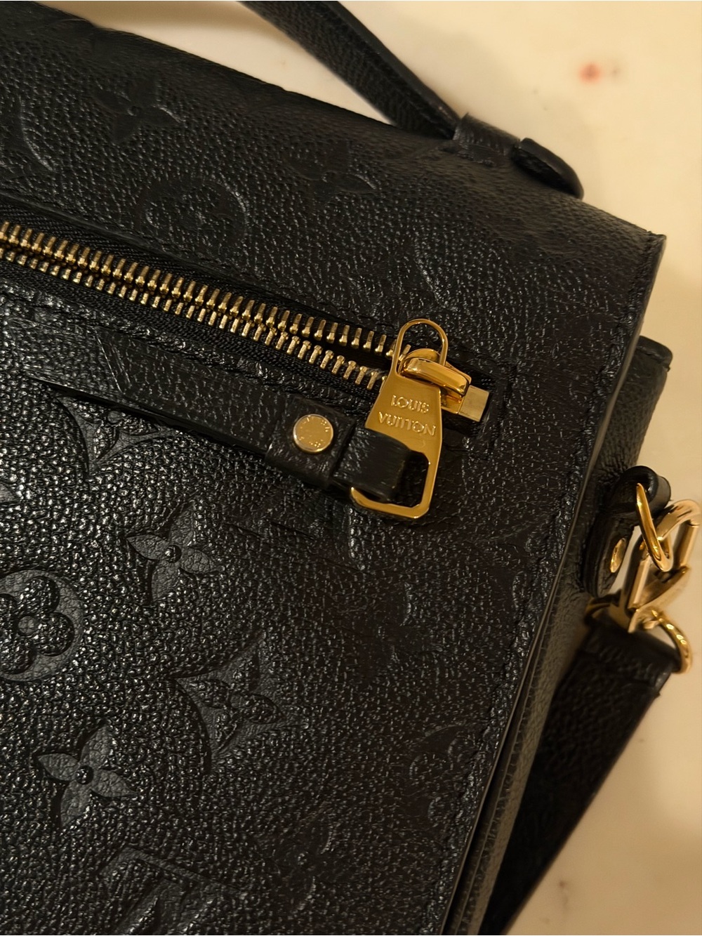 Authentic Pochette Métis Louis Vuitton - Picture 8 of 12